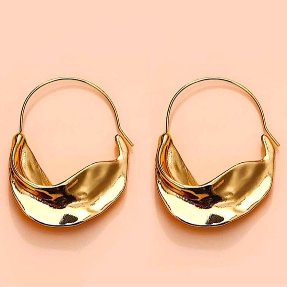 Geometric Gold Irregular Drop Dangle Earrings - Picture 2 of 3